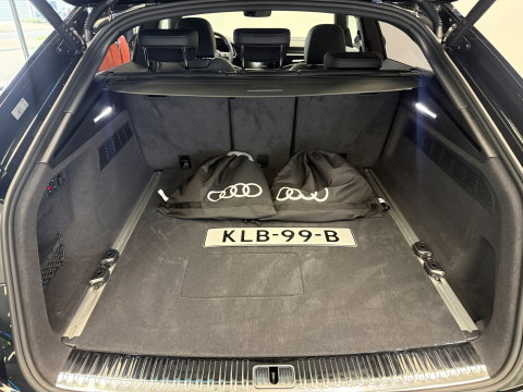 Audi Q8 60 TFSI e quattro Pro Line S Competition ACC Panoramadak 4 Wiel besturing