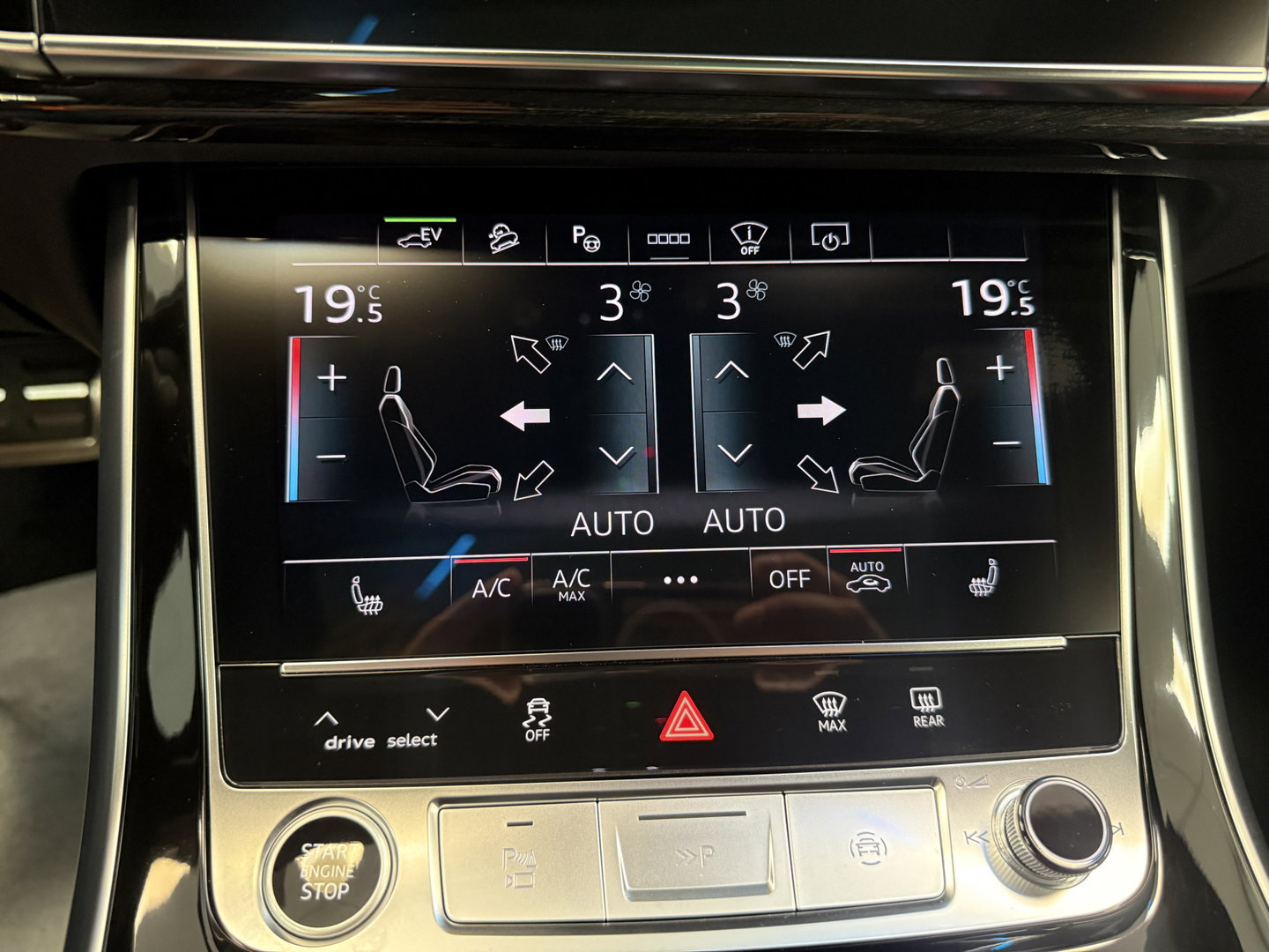 Audi Q8 60 TFSI e quattro Pro Line S Competition ACC Panoramadak 4 Wiel besturing