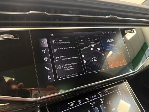 Audi Q8 60 TFSI e quattro Pro Line S Competition ACC Panoramadak 4 Wiel besturing