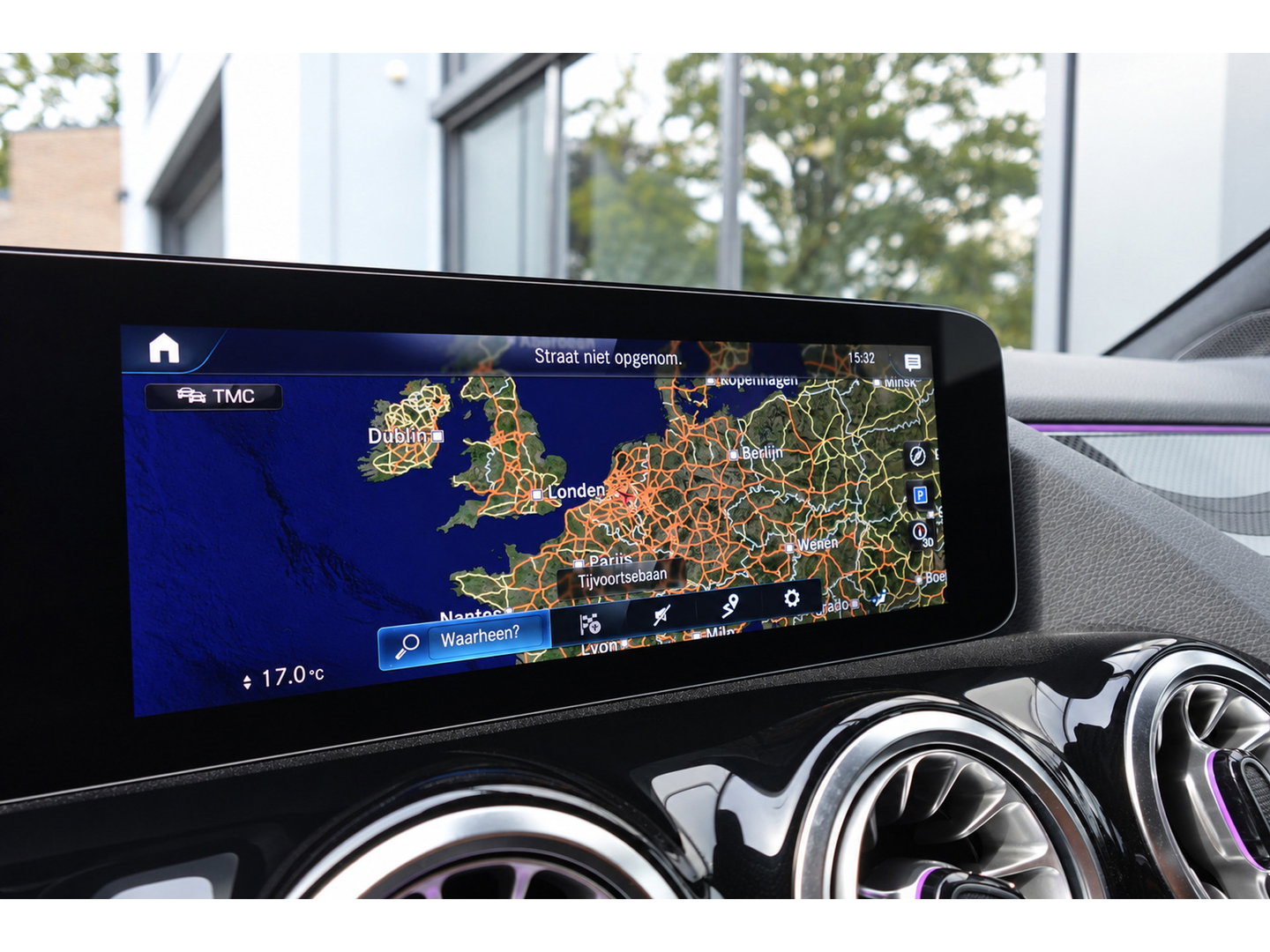 Mercedes-Benz GLA 220 d PANO KEYLESS CAM