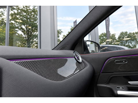 Mercedes-Benz GLA 220 d PANO KEYLESS CAM