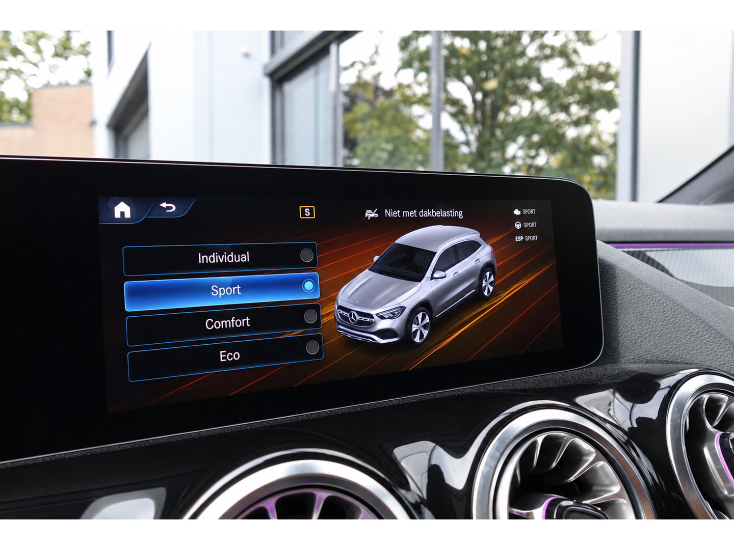 Mercedes-Benz GLA 220 d PANO KEYLESS CAM