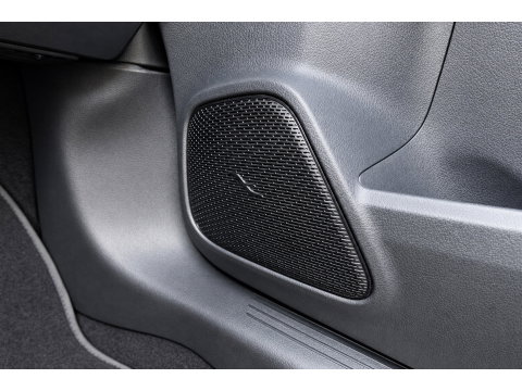 Mercedes-Benz GLA 220 d PANO KEYLESS CAM