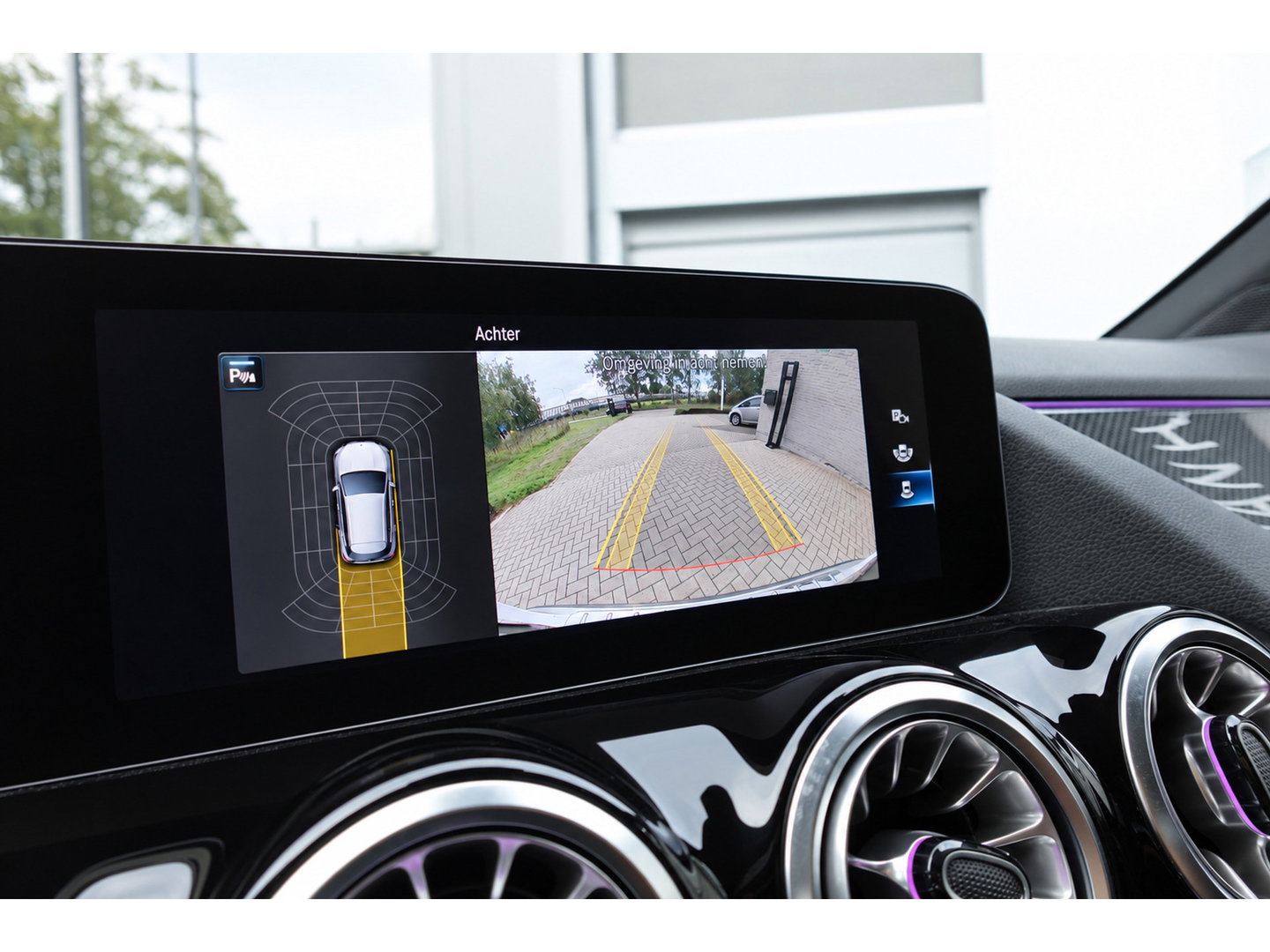 Mercedes-Benz GLA 220 d PANO KEYLESS CAM