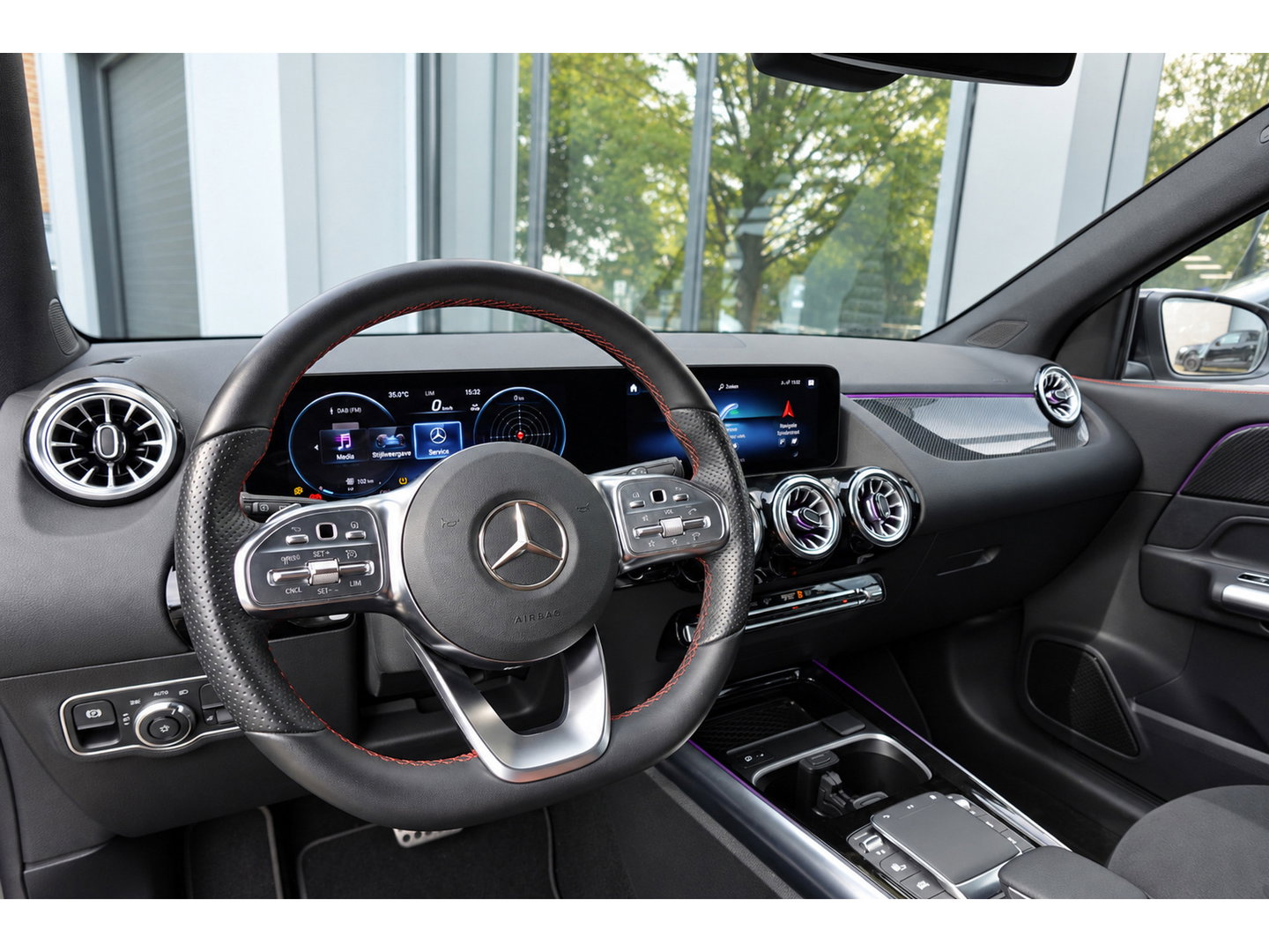 Mercedes-Benz GLA 220 d PANO KEYLESS CAM
