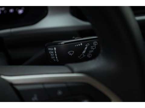Volkswagen T-Roc 1.5 TSI 150pk DSG | Afn. Trekhaak | Navi | Apple CarPlay | PDC V+A | Stoelverw. | LED | Adapt. Cruise