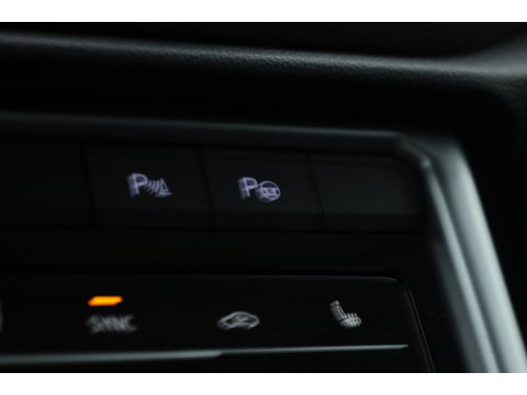 Volkswagen T-Roc 1.5 TSI 150pk DSG | Afn. Trekhaak | Navi | Apple CarPlay | PDC V+A | Stoelverw. | LED | Adapt. Cruise