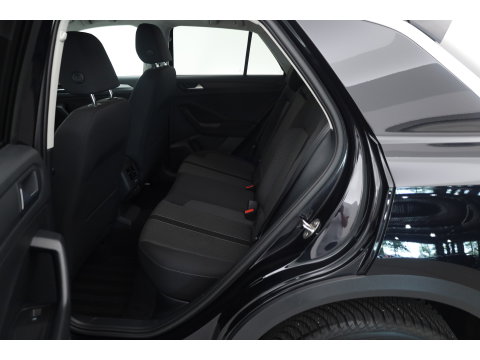 Volkswagen T-Roc 1.5 TSI 150pk DSG | Afn. Trekhaak | Navi | Apple CarPlay | PDC V+A | Stoelverw. | LED | Adapt. Cruise