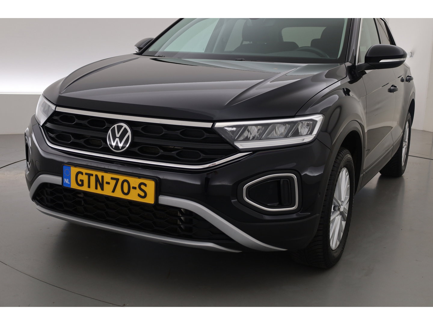 Volkswagen T-Roc 1.5 TSI 150pk DSG | Afn. Trekhaak | Navi | Apple CarPlay | PDC V+A | Stoelverw. | LED | Adapt. Cruise