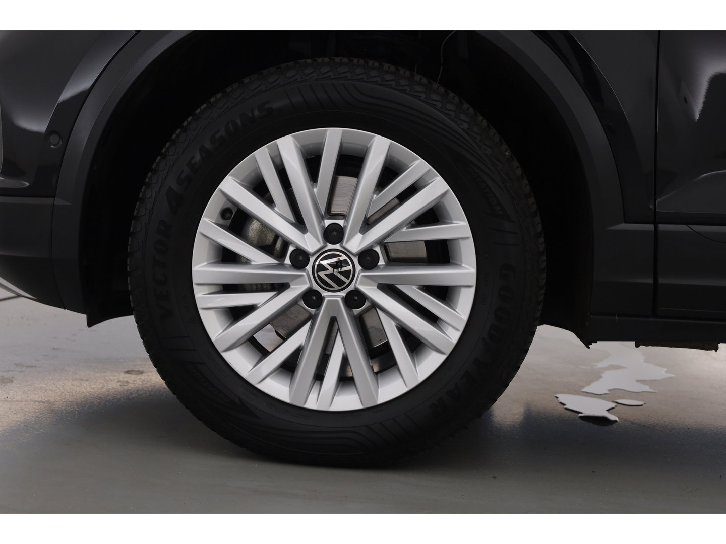 Volkswagen T-Roc 1.5 TSI 150pk DSG | Afn. Trekhaak | Navi | Apple CarPlay | PDC V+A | Stoelverw. | LED | Adapt. Cruise