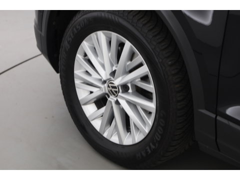 Volkswagen T-Roc 1.5 TSI 150pk DSG | Afn. Trekhaak | Navi | Apple CarPlay | PDC V+A | Stoelverw. | LED | Adapt. Cruise