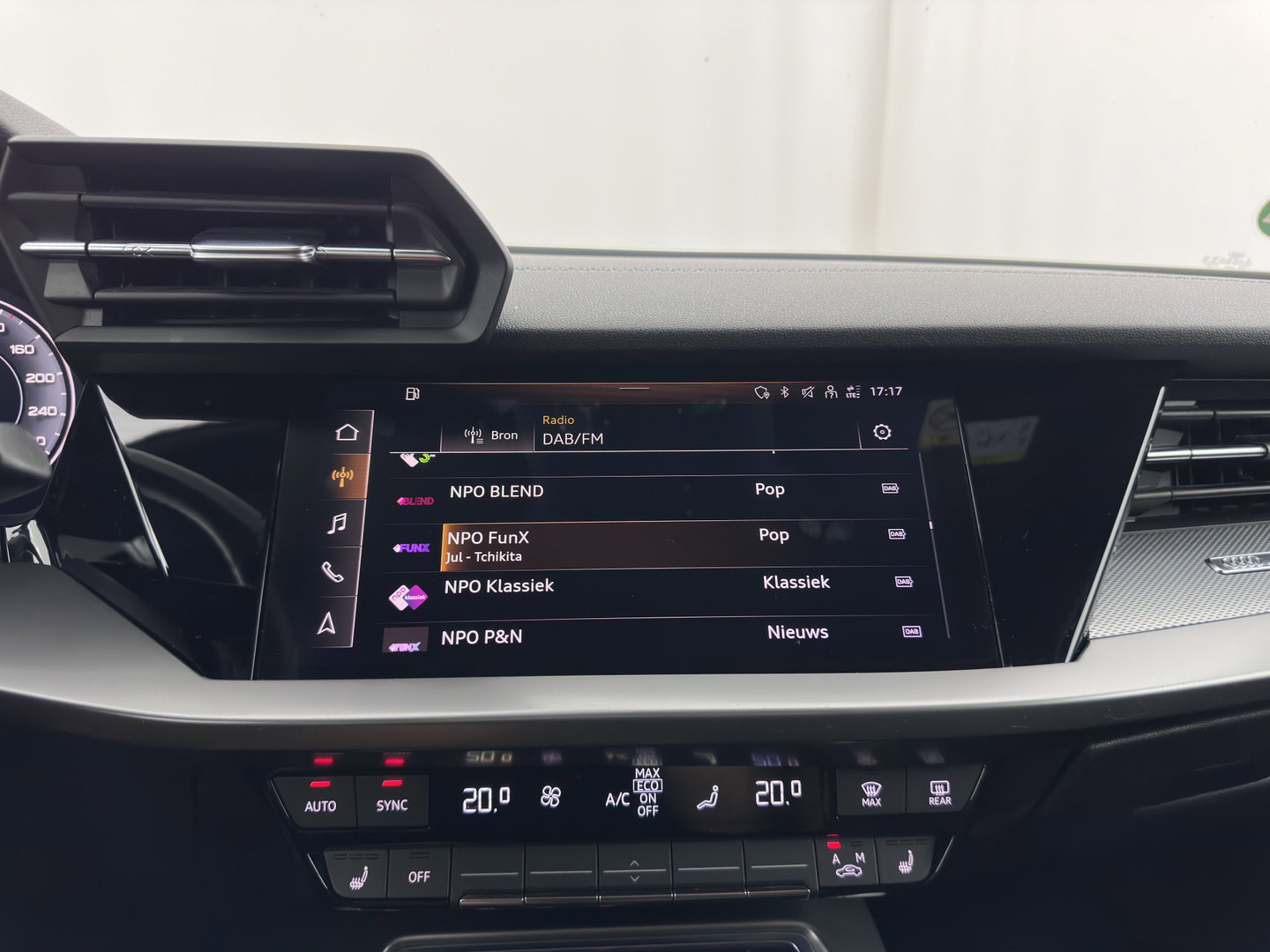 Audi A3 Limousine 35 TFSI S edition (INCL-BTW)  *AUT | 1/2 LEATHER | MATRIX-LED | HEATED-SPORTSEATS | CRUISE | CAMERA | DIGI-COCKPIT | NAVI-FULLMAP | PRIVACY-GLASS | AMBIENT-LIGHT | ECC | PDC | 18''ALU*