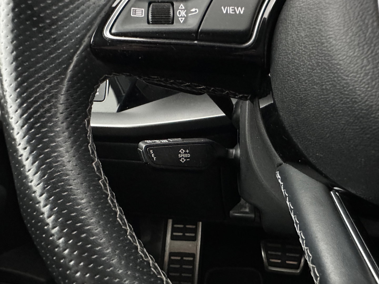 Audi A3 Limousine 35 TFSI S edition (INCL-BTW)  *AUT | 1/2 LEATHER | MATRIX-LED | HEATED-SPORTSEATS | CRUISE | CAMERA | DIGI-COCKPIT | NAVI-FULLMAP | PRIVACY-GLASS | AMBIENT-LIGHT | ECC | PDC | 18''ALU*