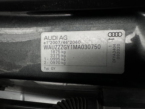 Audi A3 Limousine 35 TFSI S edition (INCL-BTW)  *AUT | 1/2 LEATHER | MATRIX-LED | HEATED-SPORTSEATS | CRUISE | CAMERA | DIGI-COCKPIT | NAVI-FULLMAP | PRIVACY-GLASS | AMBIENT-LIGHT | ECC | PDC | 18''ALU*