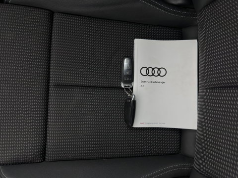 Audi A3 Limousine 35 TFSI S edition (INCL-BTW)  *AUT | 1/2 LEATHER | MATRIX-LED | HEATED-SPORTSEATS | CRUISE | CAMERA | DIGI-COCKPIT | NAVI-FULLMAP | PRIVACY-GLASS | AMBIENT-LIGHT | ECC | PDC | 18''ALU*