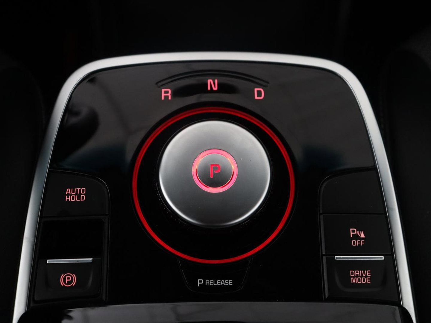 Kia e-Niro ComfortLine 64 kWh | SOH 95.9% | Adaptive cruise | Half Leder | Carplay | Climate control | Camera | Navigatie | Park assist