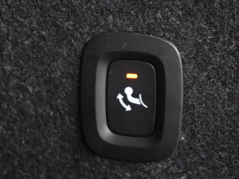 Volvo XC40 1.5 T4 Plug-in hybrid Ultimate Dark | SOH 87,6% | Panoramadak | Trekhaak | Leder | Stuur/stoel verwarming | Harman/kardon | Adaptive cruise | Camera |