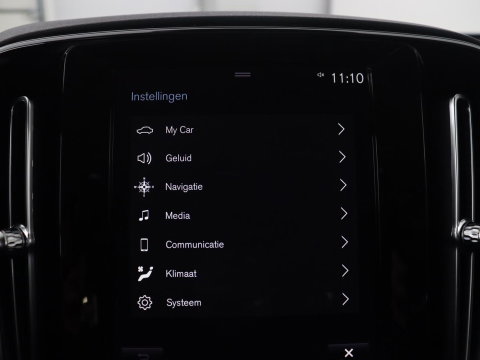 Volvo XC40 1.5 T4 Plug-in hybrid Ultimate Dark | SOH 87,6% | Panoramadak | Trekhaak | Leder | Stuur/stoel verwarming | Harman/kardon | Adaptive cruise | Camera |