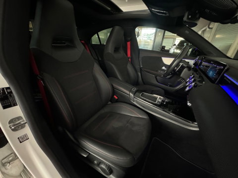 Mercedes-Benz CLA-Klasse AMG 35 4MATIC Pano|Keyless|Dodehoek|Sfeer|Camera