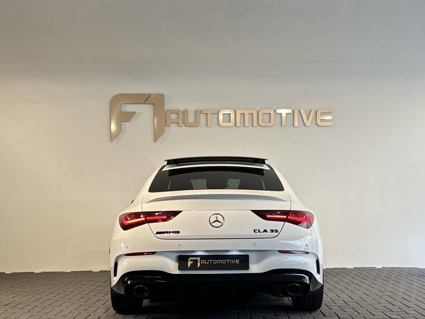 Mercedes-Benz CLA-Klasse AMG 35 4MATIC Pano|Keyless|Dodehoek|Sfeer|Camera