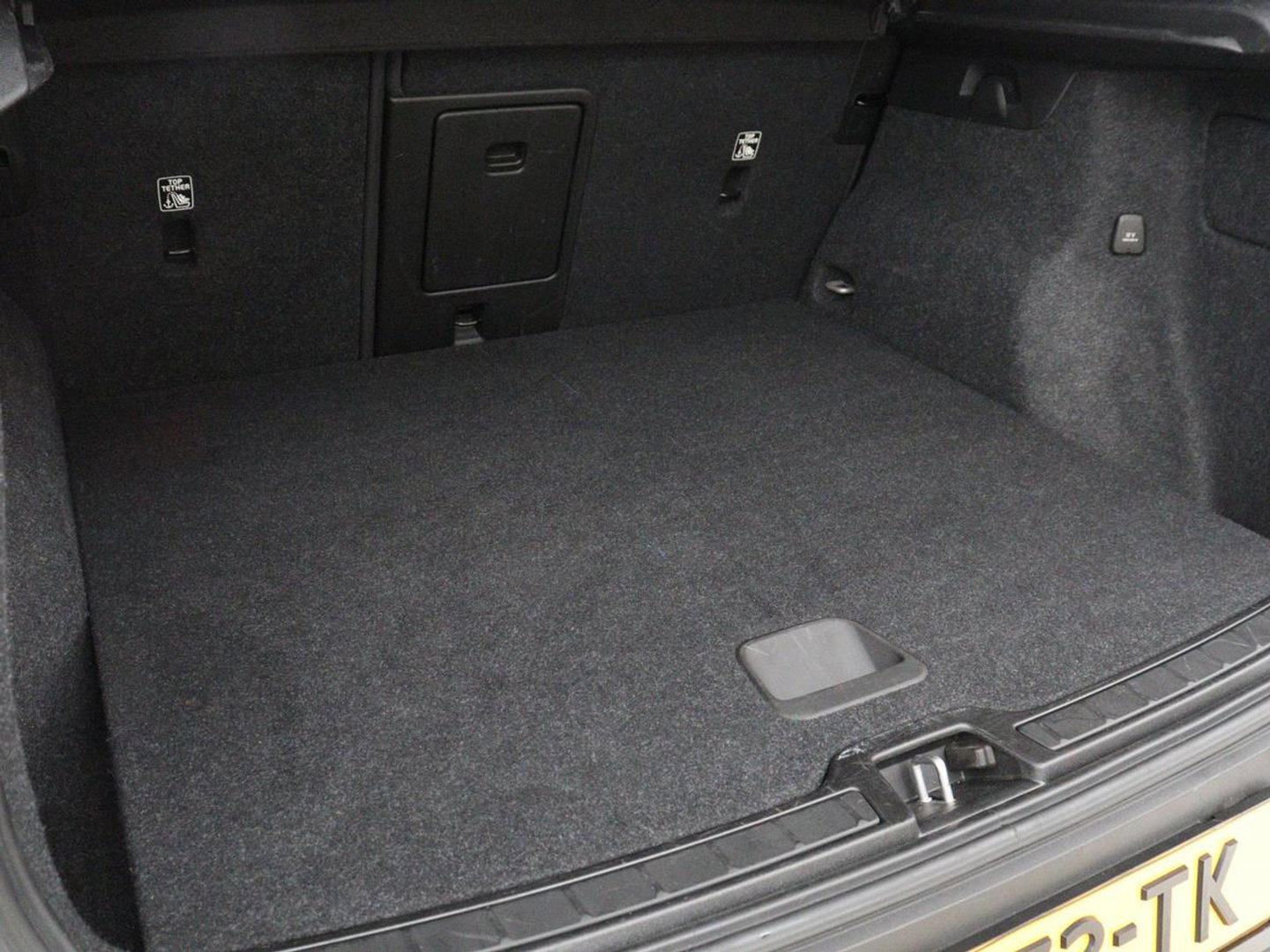 Volvo XC40 1.5 T2 Business Pro | 1e eigenaar | Trekhaak | Carplay | Navigatie | Adaptive cruise | Side Assist | Full LED | Climate control | Keyless | Parkeerhulp | Bluetooth | 19'' lichtmetalen velgen