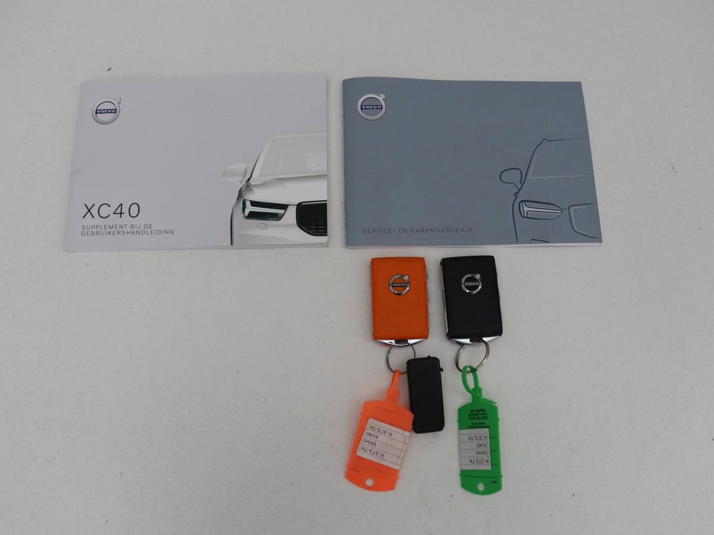 Volvo XC40 1.5 T2 Business Pro | 1e eigenaar | Trekhaak | Carplay | Navigatie | Adaptive cruise | Side Assist | Full LED | Climate control | Keyless | Parkeerhulp | Bluetooth | 19'' lichtmetalen velgen