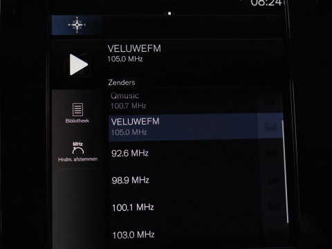 Volvo XC40 1.5 T2 Business Pro | 1e eigenaar | Trekhaak | Carplay | Navigatie | Adaptive cruise | Side Assist | Full LED | Climate control | Keyless | Parkeerhulp | Bluetooth | 19'' lichtmetalen velgen