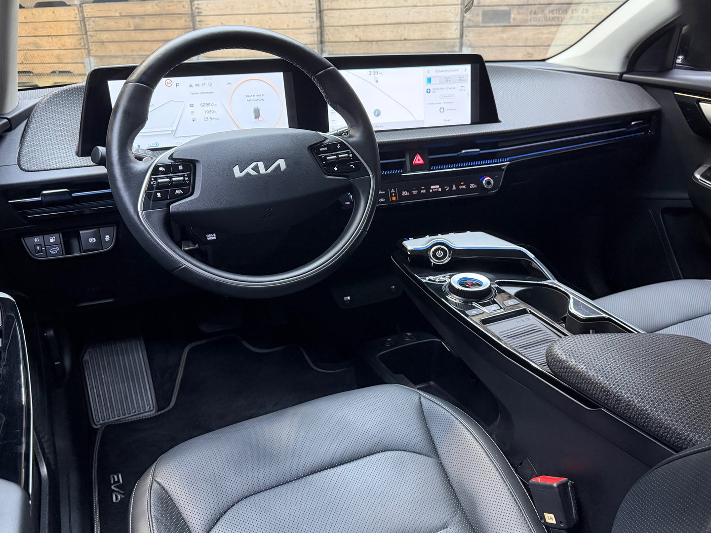 Kia Ev6 Plus Advanced AWD 77.4 kWh, Leder, 20"LM, Pano, adap cruise, stoelverw / koeling