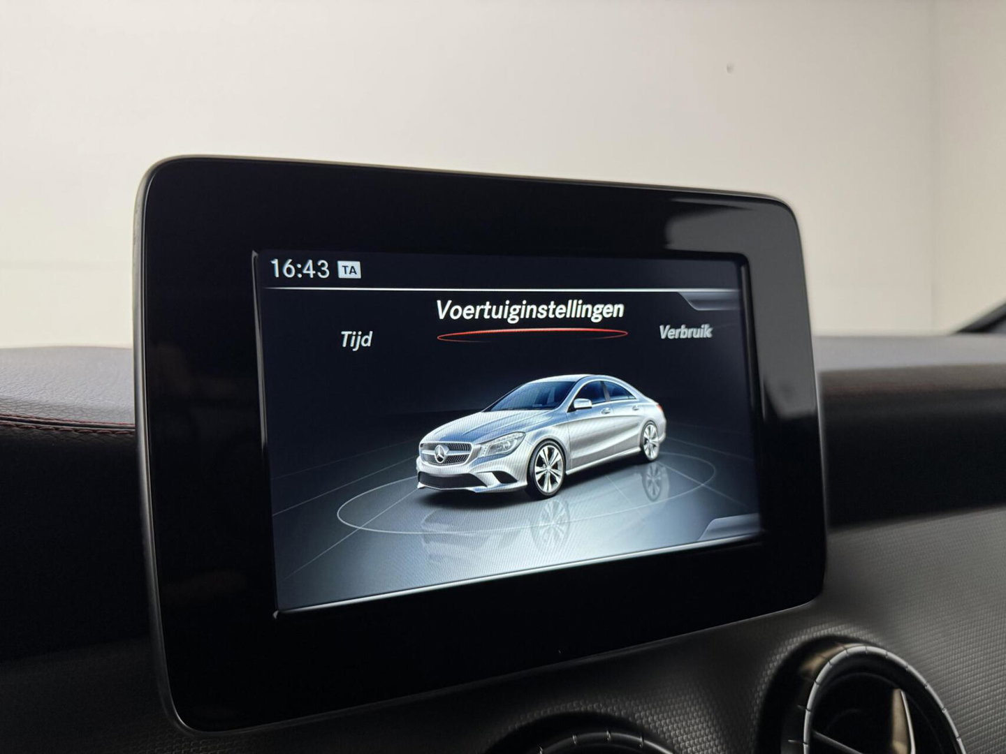 Mercedes-Benz CLA 200 AMG Pano Leer NAVI ACC Camera