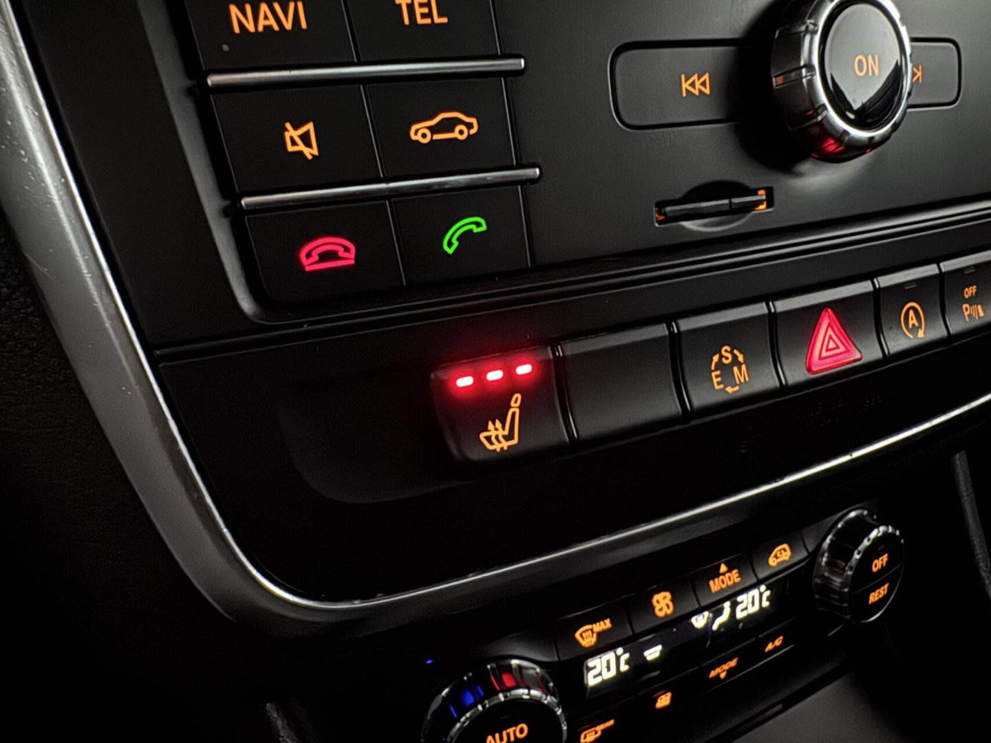 Mercedes-Benz CLA 200 AMG Pano Leer NAVI ACC Camera