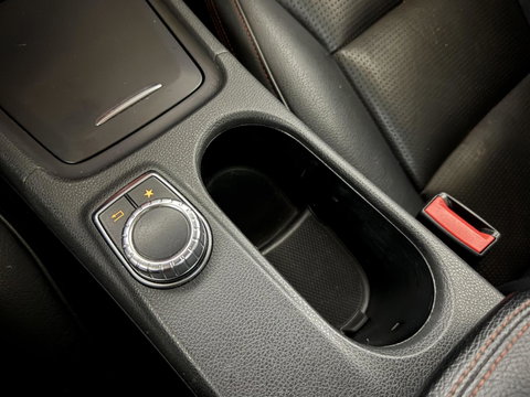 Mercedes-Benz CLA 200 AMG Pano Leer NAVI ACC Camera
