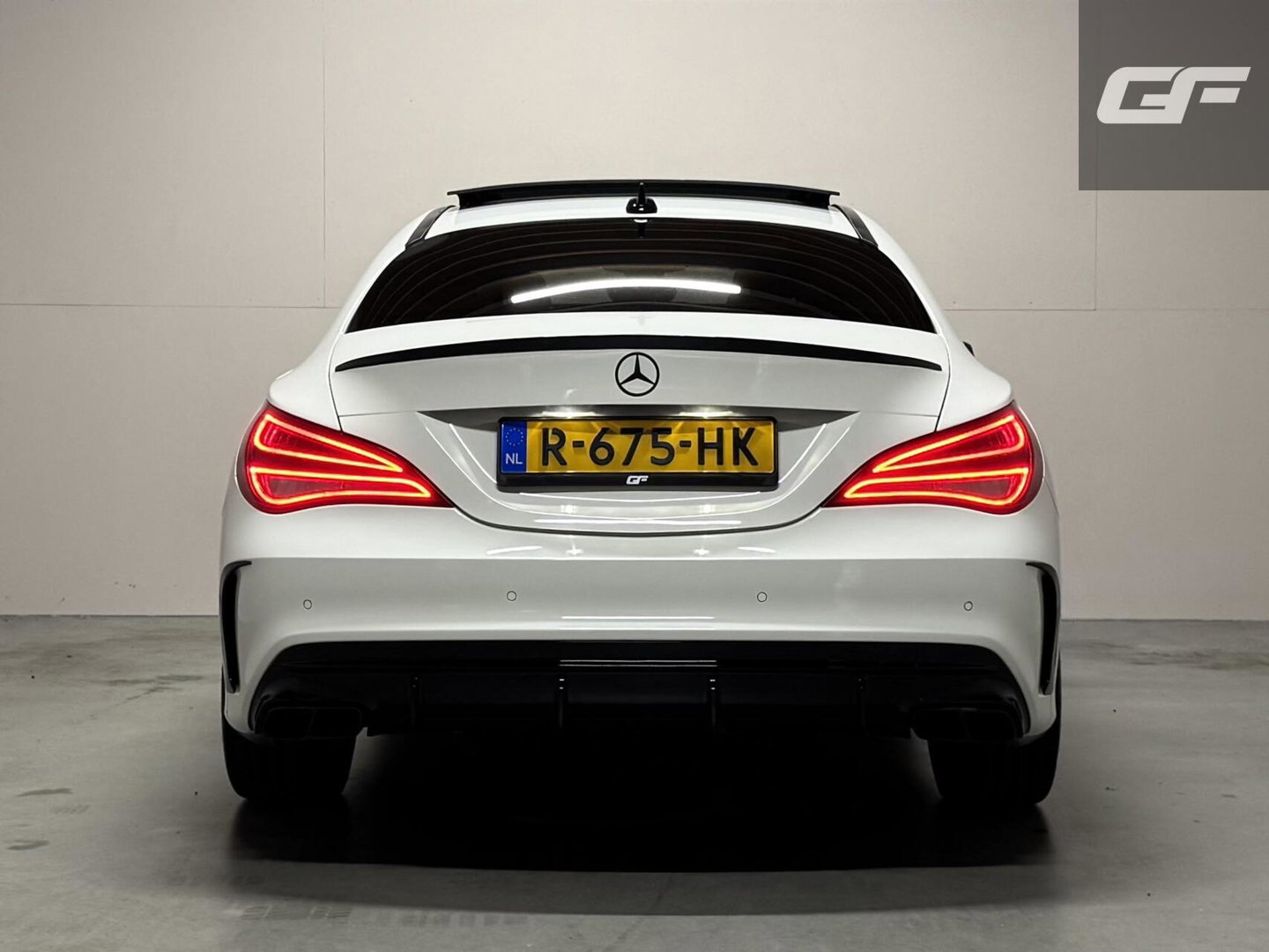 Mercedes-Benz CLA 200 AMG Pano Leer NAVI ACC Camera