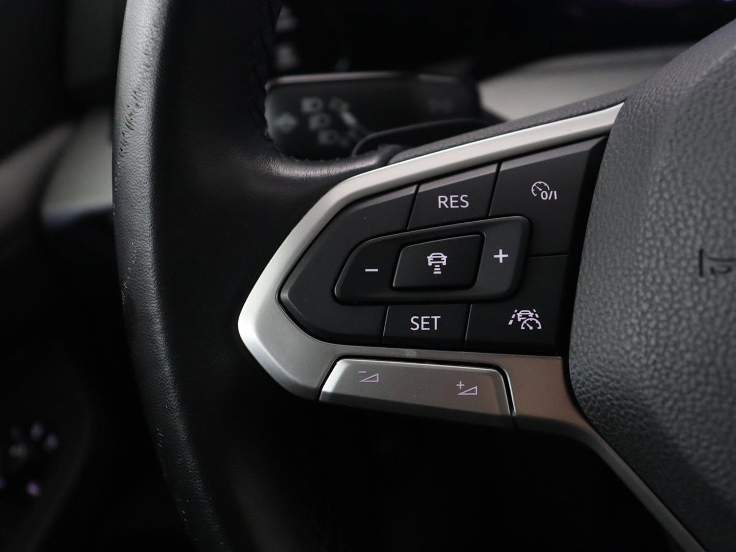 Volkswagen Golf Variant 1.5 eTSI Life Business | Trekhaak | Camera | Stoelverwarming | Apple Carplay |