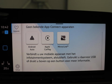 Volkswagen Golf Variant 1.5 eTSI Life Business | Trekhaak | Camera | Stoelverwarming | Apple Carplay |