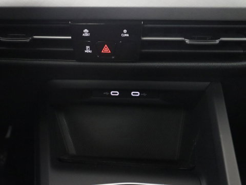 Volkswagen Golf Variant 1.5 eTSI Life Business | Trekhaak | Camera | Stoelverwarming | Apple Carplay |