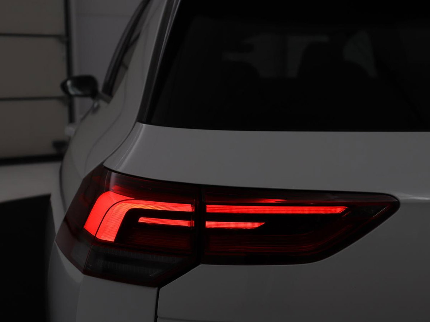 Volkswagen Golf Variant 1.5 eTSI Life Business | Trekhaak | Camera | Stoelverwarming | Apple Carplay |