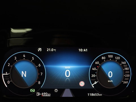 Volkswagen Golf Variant 1.5 eTSI Life Business | Trekhaak | Camera | Stoelverwarming | Apple Carplay |