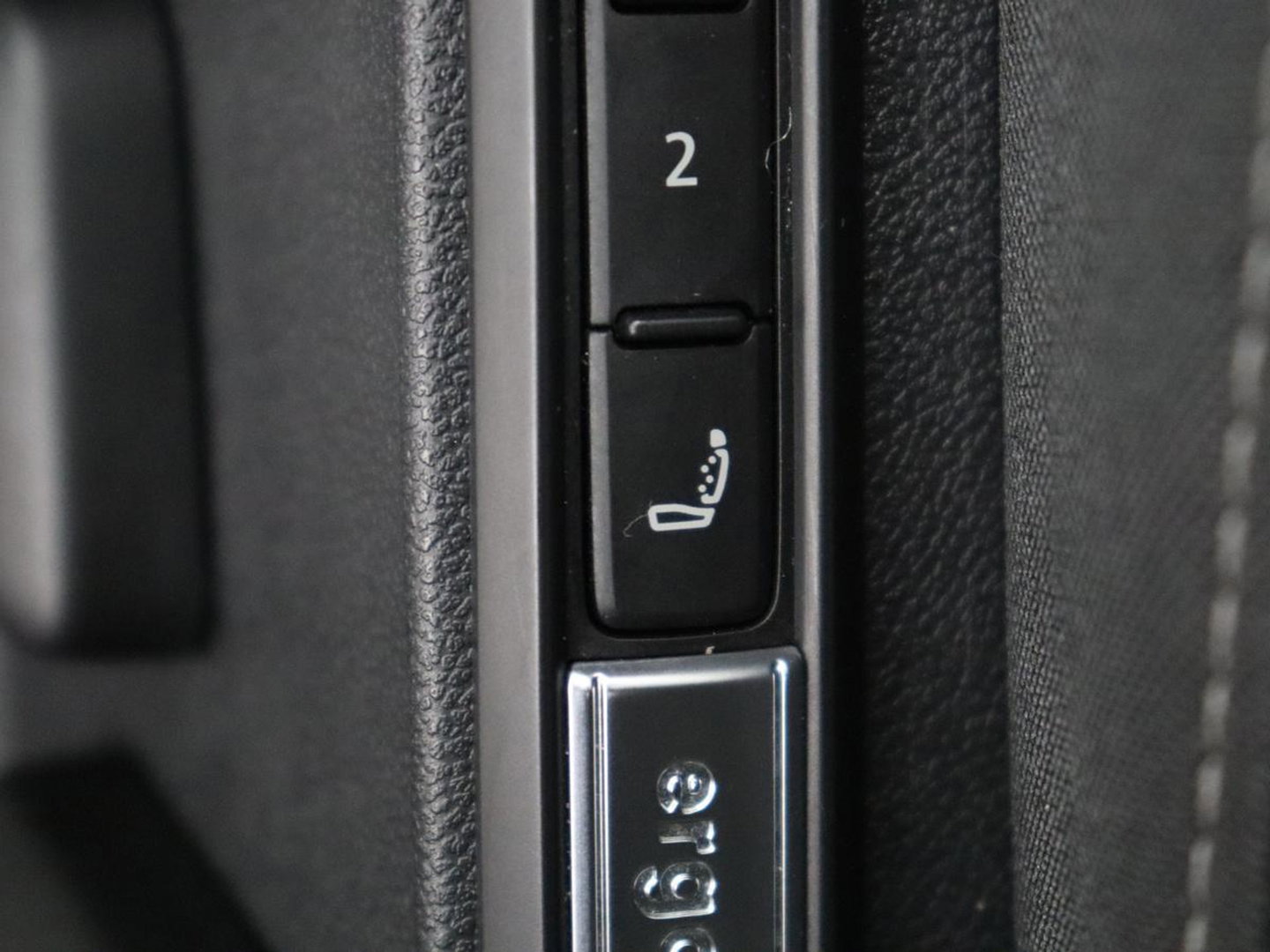 Volkswagen Golf Variant 1.5 eTSI Life Business | Trekhaak | Camera | Stoelverwarming | Apple Carplay |