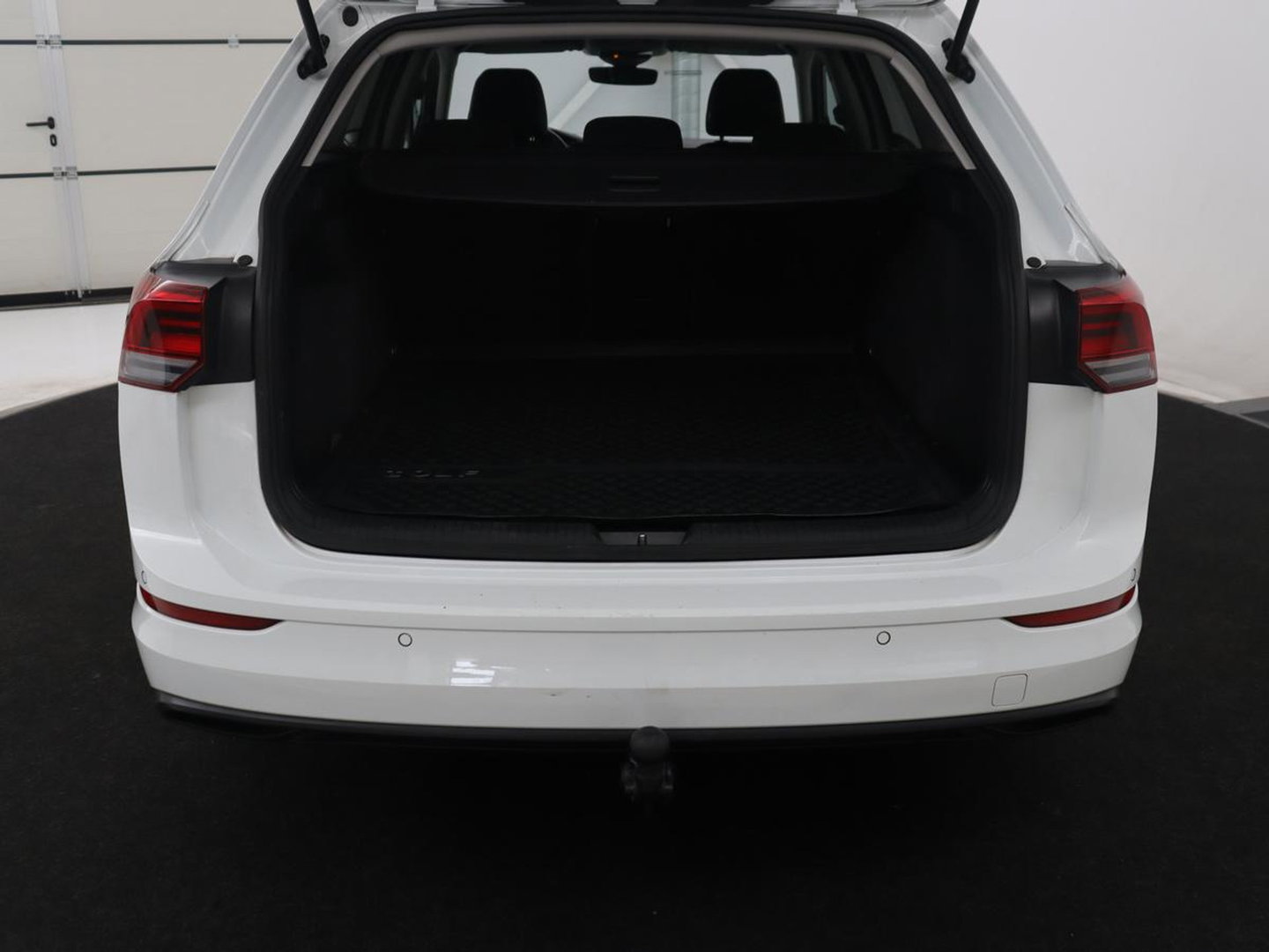 Volkswagen Golf Variant 1.5 eTSI Life Business | Trekhaak | Camera | Stoelverwarming | Apple Carplay |