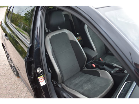 Volkswagen Polo 2.0 TSI GTI Executive 200 pk | Keyless | Pano | Camera | Carplay | DAB | Virtual cockpit | Full LED | LM 18" | Netjes