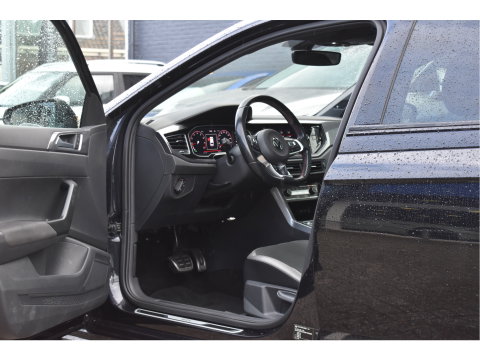 Volkswagen Polo 2.0 TSI GTI Executive 200 pk | Keyless | Pano | Camera | Carplay | DAB | Virtual cockpit | Full LED | LM 18" | Netjes