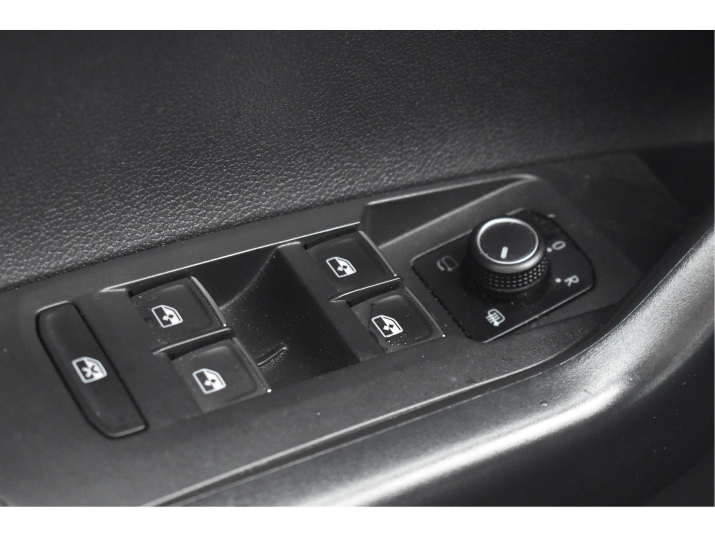Volkswagen Polo 2.0 TSI GTI Executive 200 pk | Keyless | Pano | Camera | Carplay | DAB | Virtual cockpit | Full LED | LM 18" | Netjes