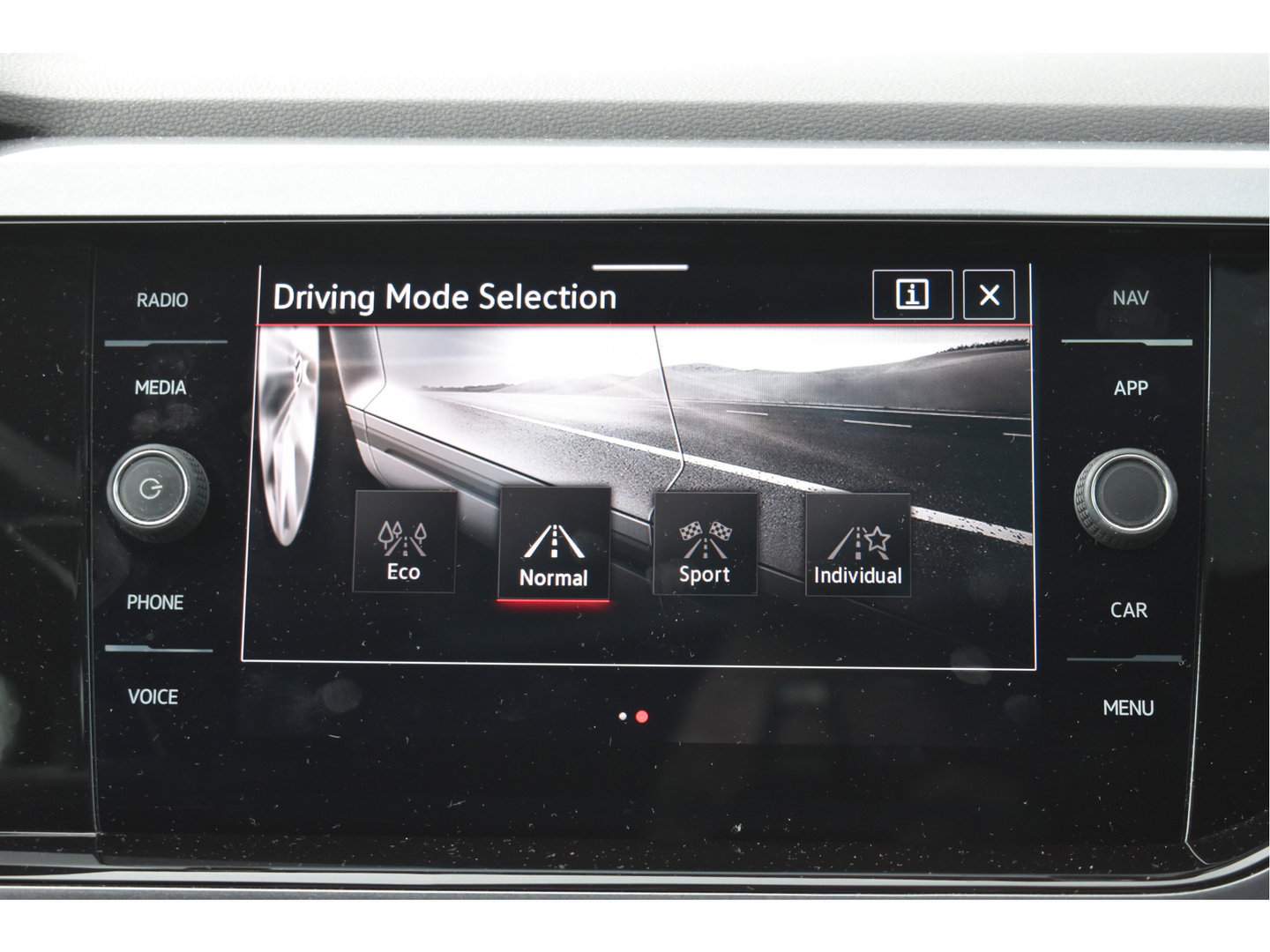 Volkswagen Polo 2.0 TSI GTI Executive 200 pk | Keyless | Pano | Camera | Carplay | DAB | Virtual cockpit | Full LED | LM 18" | Netjes