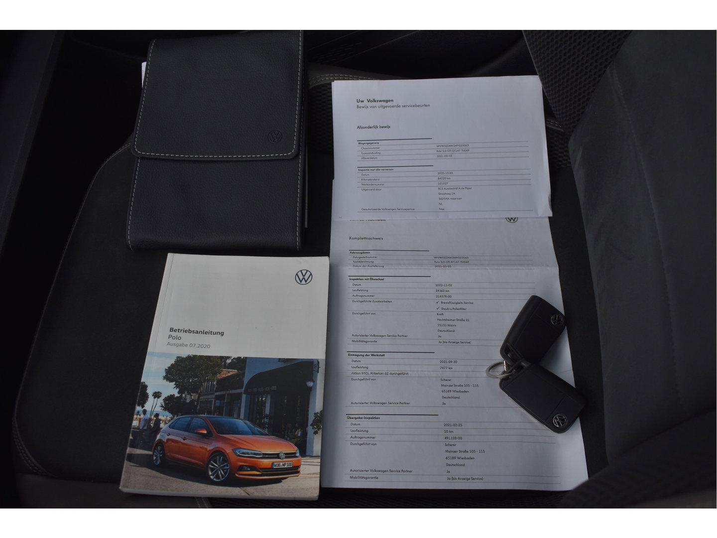 Volkswagen Polo 2.0 TSI GTI Executive 200 pk | Keyless | Pano | Camera | Carplay | DAB | Virtual cockpit | Full LED | LM 18" | Netjes
