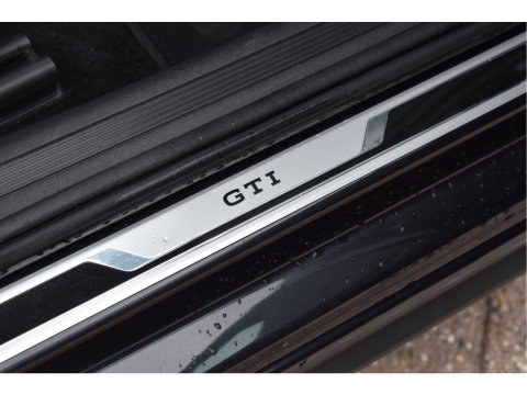 Volkswagen Polo 2.0 TSI GTI Executive 200 pk | Keyless | Pano | Camera | Carplay | DAB | Virtual cockpit | Full LED | LM 18" | Netjes