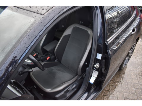 Volkswagen Polo 2.0 TSI GTI Executive 200 pk | Keyless | Pano | Camera | Carplay | DAB | Virtual cockpit | Full LED | LM 18" | Netjes