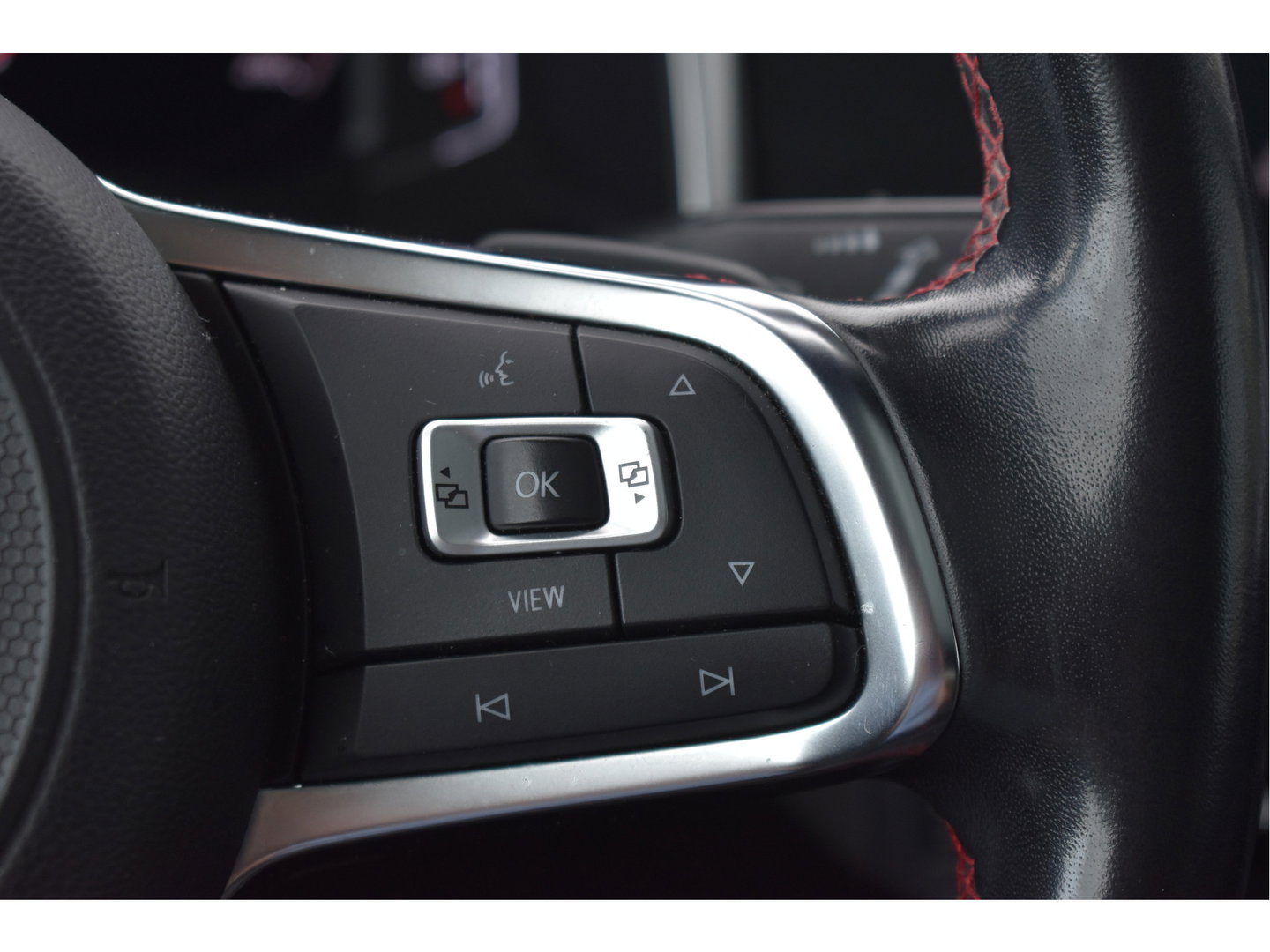 Volkswagen Polo 2.0 TSI GTI Executive 200 pk | Keyless | Pano | Camera | Carplay | DAB | Virtual cockpit | Full LED | LM 18" | Netjes