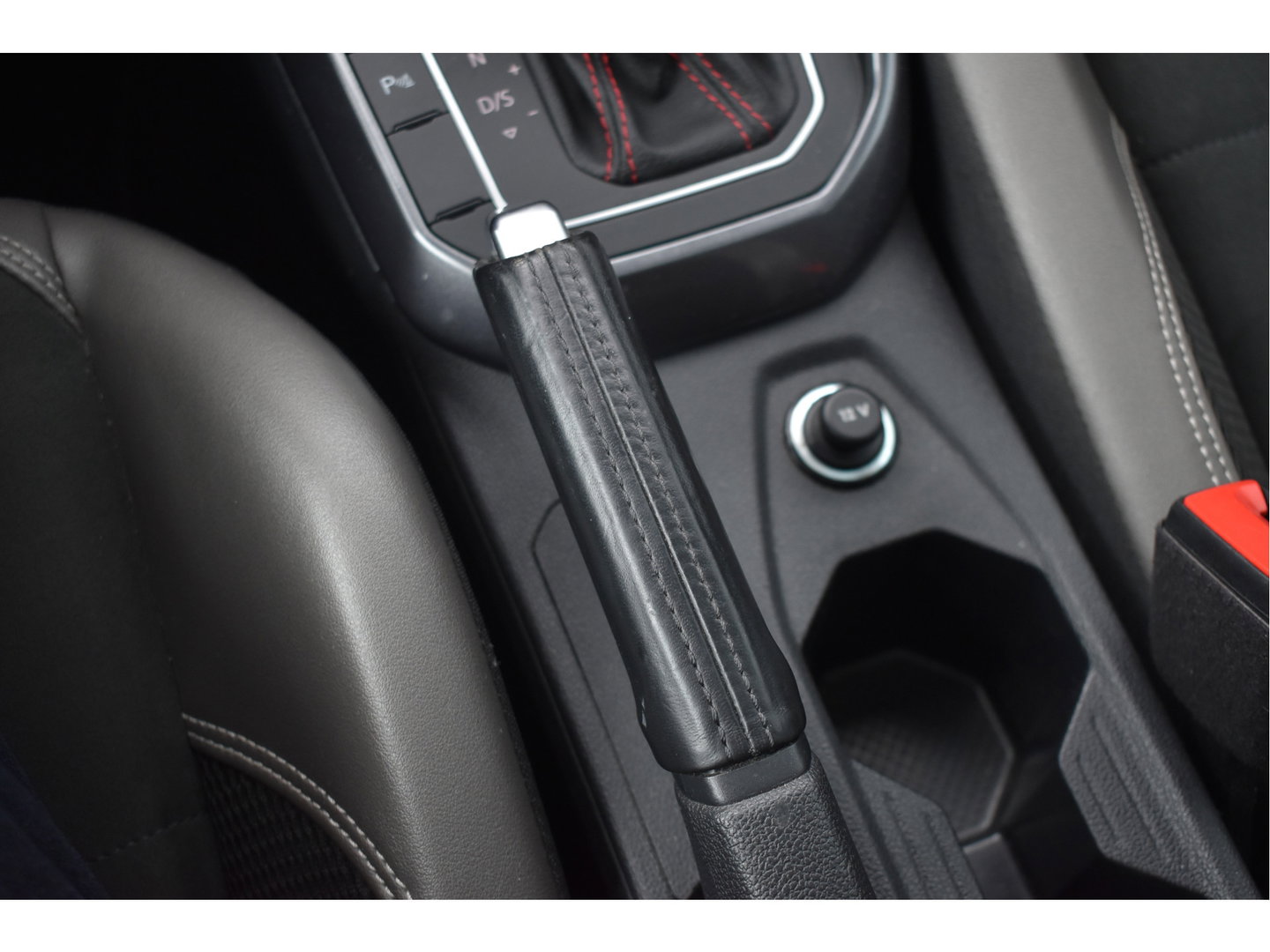 Volkswagen Polo 2.0 TSI GTI Executive 200 pk | Keyless | Pano | Camera | Carplay | DAB | Virtual cockpit | Full LED | LM 18" | Netjes
