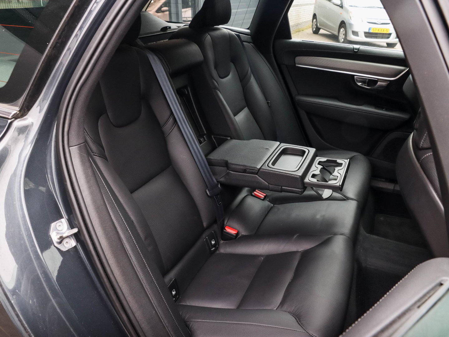 Volvo V90 2.0 D4 Inscription 360 Cam Harman Kardon Pilot Assist Trekhaak Dealeronderhouden