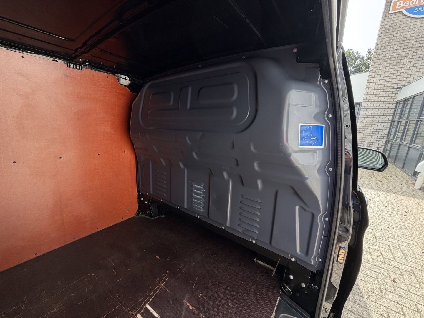 Mercedes-Benz Vito 110 CDI Lang L2H1 / euro 6 / bpm vrij / vaste prijs rijklaar € 16.950 ex btw / lease vanaf € 285 / airco / cruise control / navigatie / achterdeuren / comfort stoelen